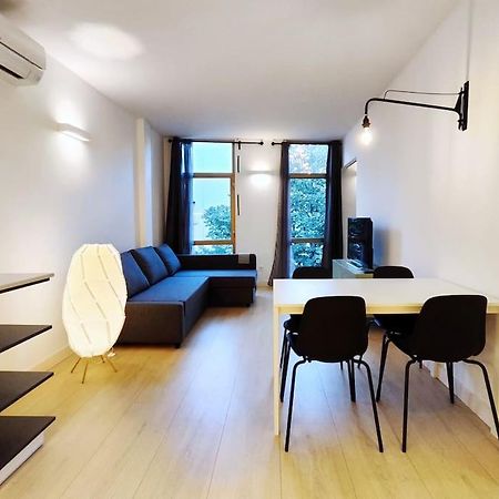 Moderno Apartamento En Terrassa Centro Zewnętrze zdjęcie