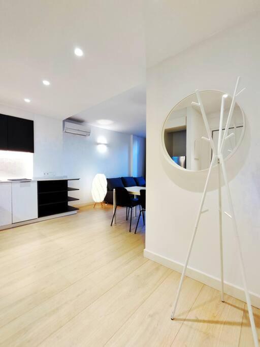 Moderno Apartamento En Terrassa Centro Zewnętrze zdjęcie